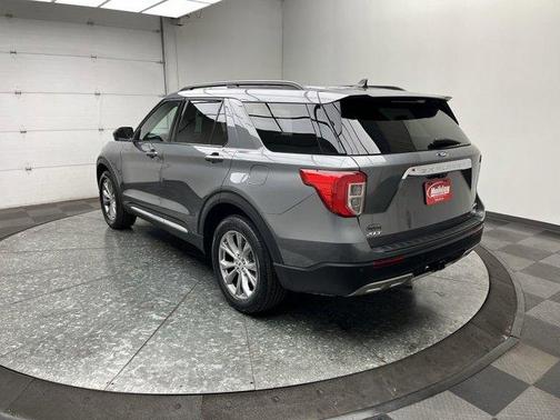 Carbonized Gray Metallic 2022 Ford Explorer XLT