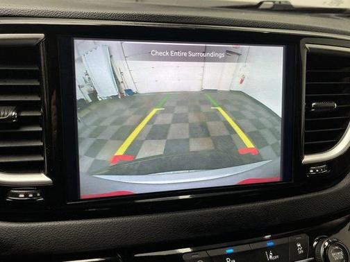 2024 Chrysler Pacifica Touring-L