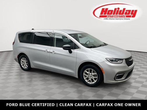 2024 Chrysler Pacifica Touring-L