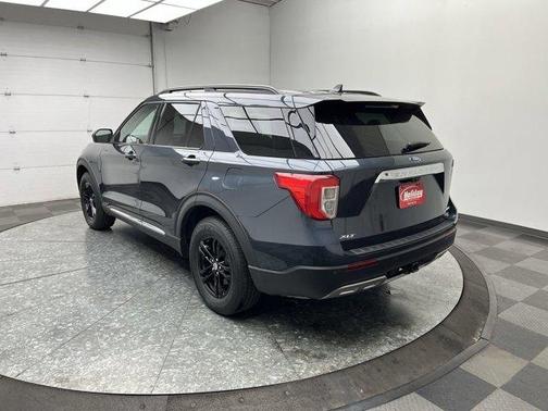 Stone Blue Metallic 2022 Ford Explorer XLT