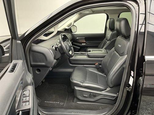 Agate Black Metallic 2025 Ford Expedition Platinum