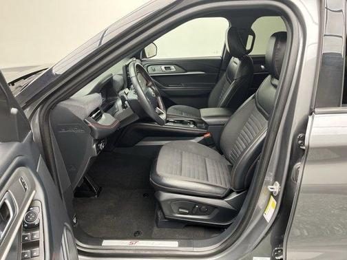 Carbonized Gray Metallic 2025 Ford Explorer ST-Line