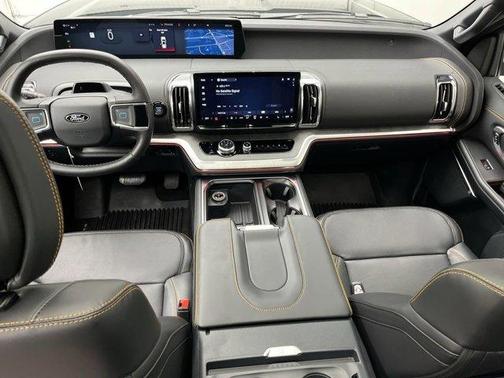 Agate Black Metallic 2026 Ford Expedition Tremor