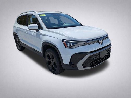 Pure White 2025 Volkswagen Taos 1.5T SEL