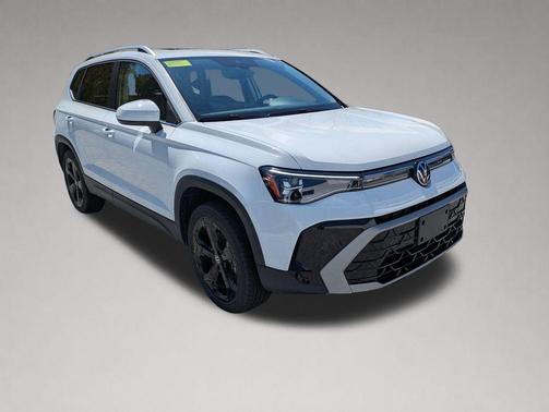 Pure White 2025 Volkswagen Taos 1.5T SEL