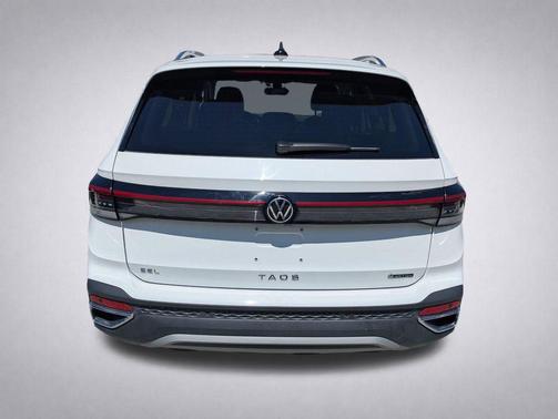 Pure White 2025 Volkswagen Taos 1.5T SEL