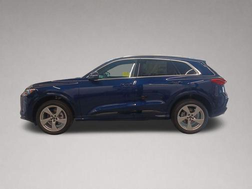 Navarra Blue Metallic 2025 Audi Q5 Premium Plus TFSI quattro S tronic