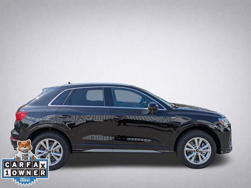 Mythos Black Metallic 2025 Audi Q3 Premium 45 TFSI S line quattro Tiptronic