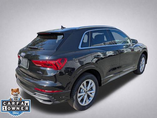 Mythos Black Metallic 2025 Audi Q3 Premium 45 TFSI S line quattro Tiptronic