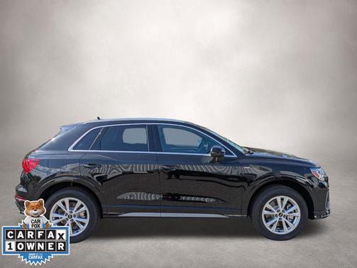 Mythos Black Metallic 2025 Audi Q3 Premium 45 TFSI S line quattro Tiptronic
