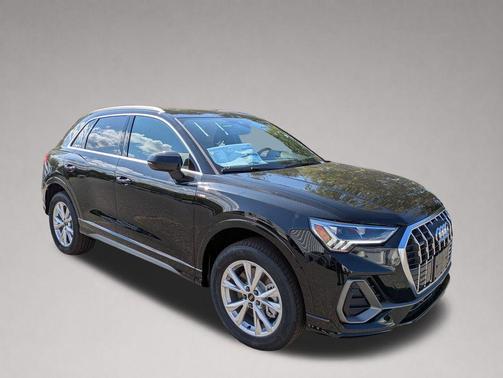 Mythos Black Metallic 2025 Audi Q3 Premium 45 TFSI S line quattro Tiptronic