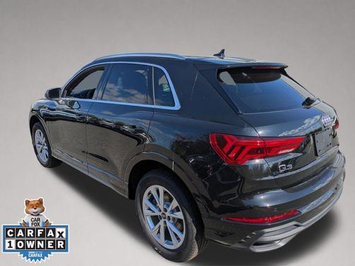 Mythos Black Metallic 2025 Audi Q3 Premium 45 TFSI S line quattro Tiptronic