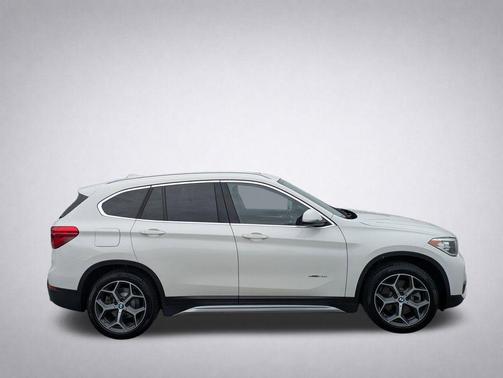 Alpine White 2018 BMW X1 xDrive28i