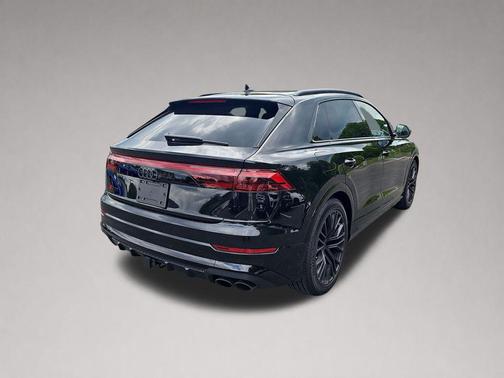 Mythos Black Metallic 2026 Audi SQ8 4.0T Premium Plus