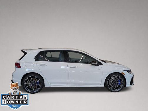 Pure White 2025 Volkswagen Golf R 2.0T DSG