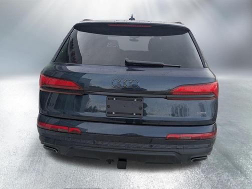 Waitomo Blue Metallic 2026 Audi Q7 55 Premium Plus