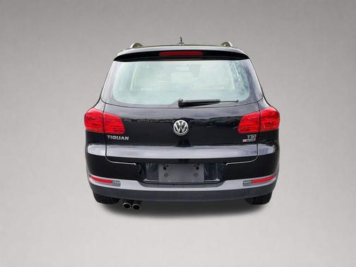 Deep Black 2016 Volkswagen Tiguan S