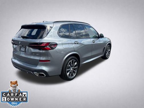 Skyscraper Grey Metallic 2026 BMW X5 xDrive40i