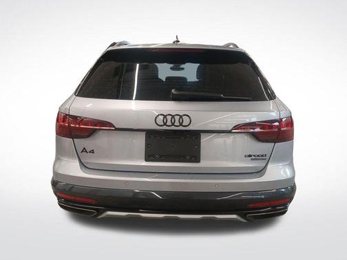 Florett Silver Metallic 2023 Audi A4 allroad 45 Premium Plus