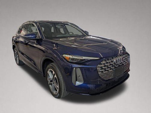 Navarra Blue Metallic 2025 Audi Q5 Premium Plus TFSI quattro S tronic