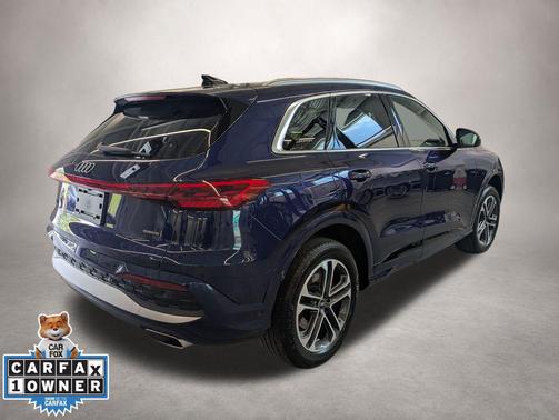 Navarra Blue Metallic 2025 Audi Q5 Premium Plus TFSI quattro S tronic