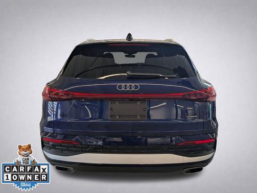 Navarra Blue Metallic 2025 Audi Q5 Premium Plus TFSI quattro S tronic