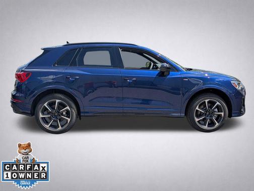 Navarra Blue Metallic 2025 Audi Q3 45 S line Premium Plus
