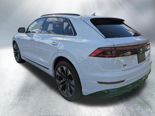 Glacier White Metallic 2026 Audi Q8 55 Premium Plus