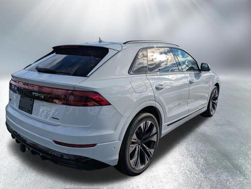 Glacier White Metallic 2026 Audi Q8 55 Premium Plus