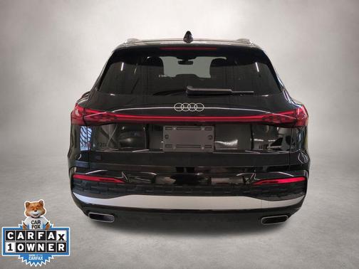 Mythos Black Metallic 2025 Audi Q5 Premium TFSI quattro S tronic