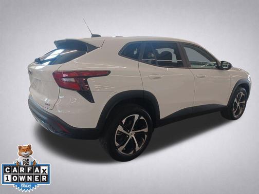 Summit White 2024 Chevrolet Trax FWD 1RS