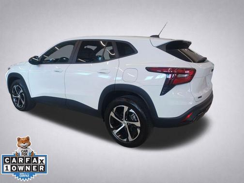 Summit White 2024 Chevrolet Trax FWD 1RS