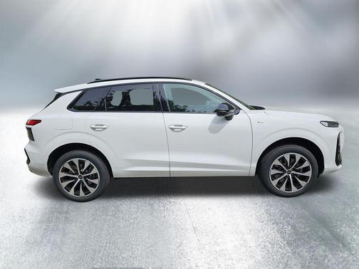 Arkona White 2026 Audi Q3 TFSI quattro S tronic