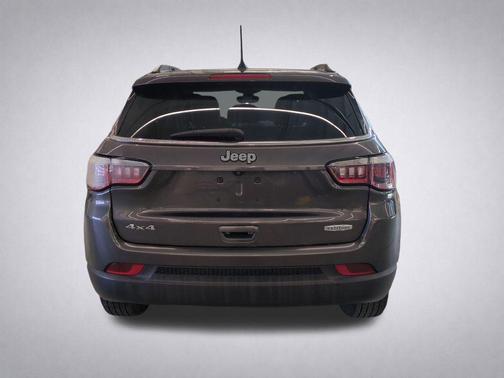 Granite Crystal Metallic Clearcoat 2020 Jeep Compass Latitude