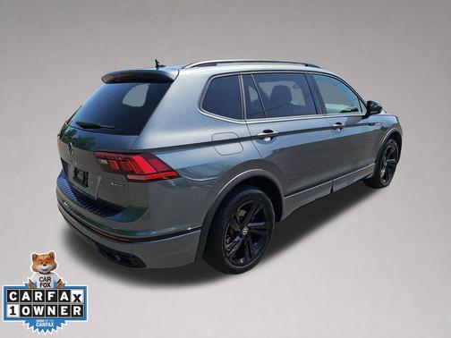 Platinum Gray Metallic 2024 Volkswagen Tiguan 2.0T SE R-Line Black 4MOTION