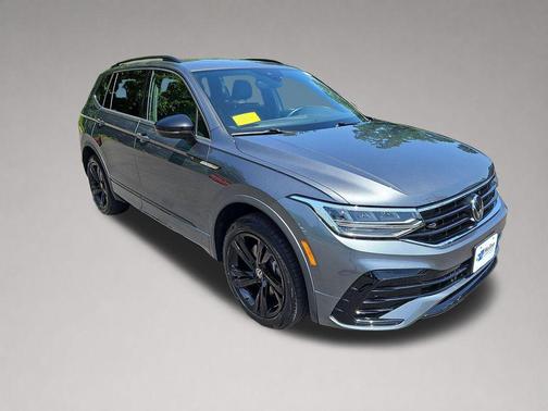 Platinum Gray Metallic 2024 Volkswagen Tiguan 2.0T SE R-Line Black 4MOTION