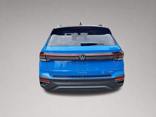 Cornflower Blue w/Deep Black Roof 2026 Volkswagen Taos SE Black