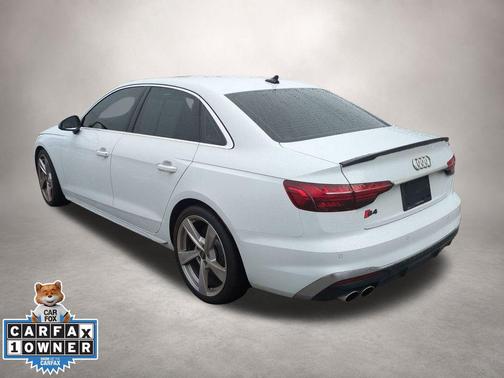 Glacier White Metallic 2023 Audi S4 Premium Plus TFSI quattro Tiptronic