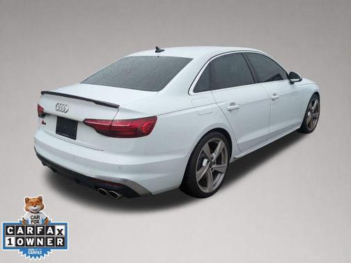 Glacier White Metallic 2023 Audi S4 Premium Plus TFSI quattro Tiptronic