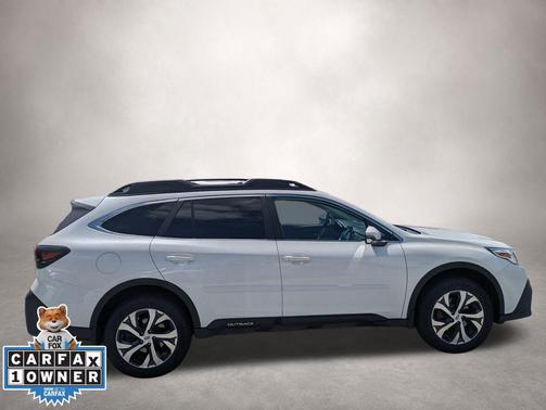 Crystal White Pearl 2022 Subaru Outback Limited XT