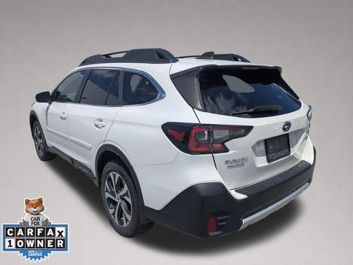 Crystal White Pearl 2022 Subaru Outback Limited XT