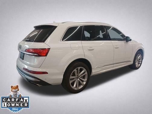 2025 Audi Q7 55 Premium Plus