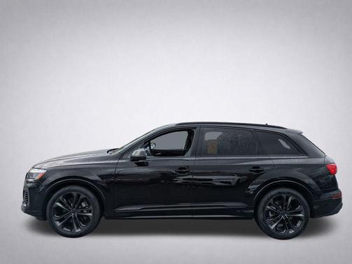 Mythos Black Metallic 2026 Audi Q7 55 Premium Plus
