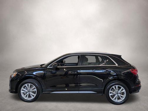Mythos Black Metallic 2025 Audi Q3 Premium 45 TFSI S line quattro Tiptronic