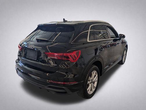 Mythos Black Metallic 2025 Audi Q3 Premium 45 TFSI S line quattro Tiptronic