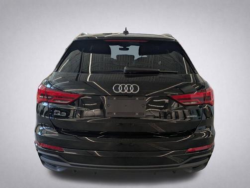 Mythos Black Metallic 2025 Audi Q3 Premium 45 TFSI S line quattro Tiptronic