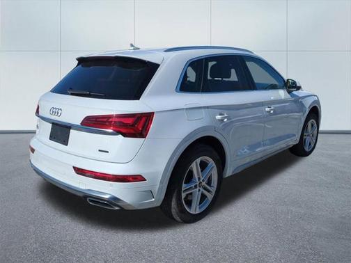 2024 Audi Q5 Premium Plus 55 TFSI e S line quattro S tronic