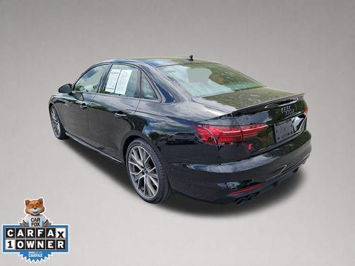 Mythos Black Metallic 2023 Audi S4 Prestige TFSI quattro Tiptronic