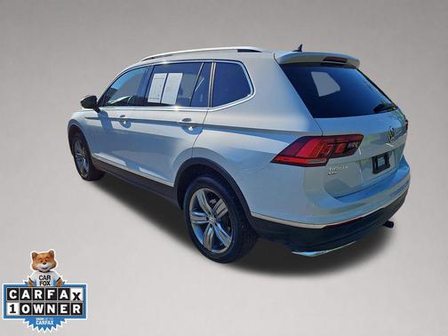 White Silver 2018 Volkswagen Tiguan 2.0T SEL