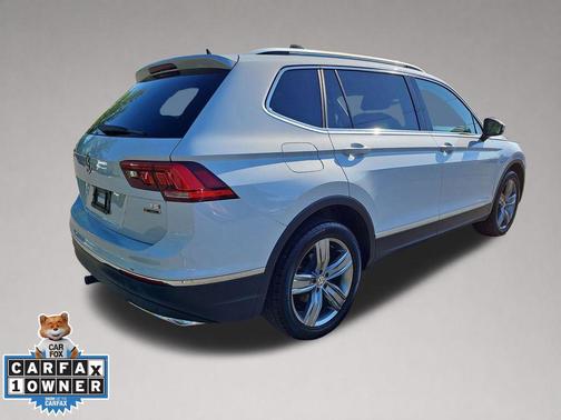 White Silver 2018 Volkswagen Tiguan 2.0T SEL